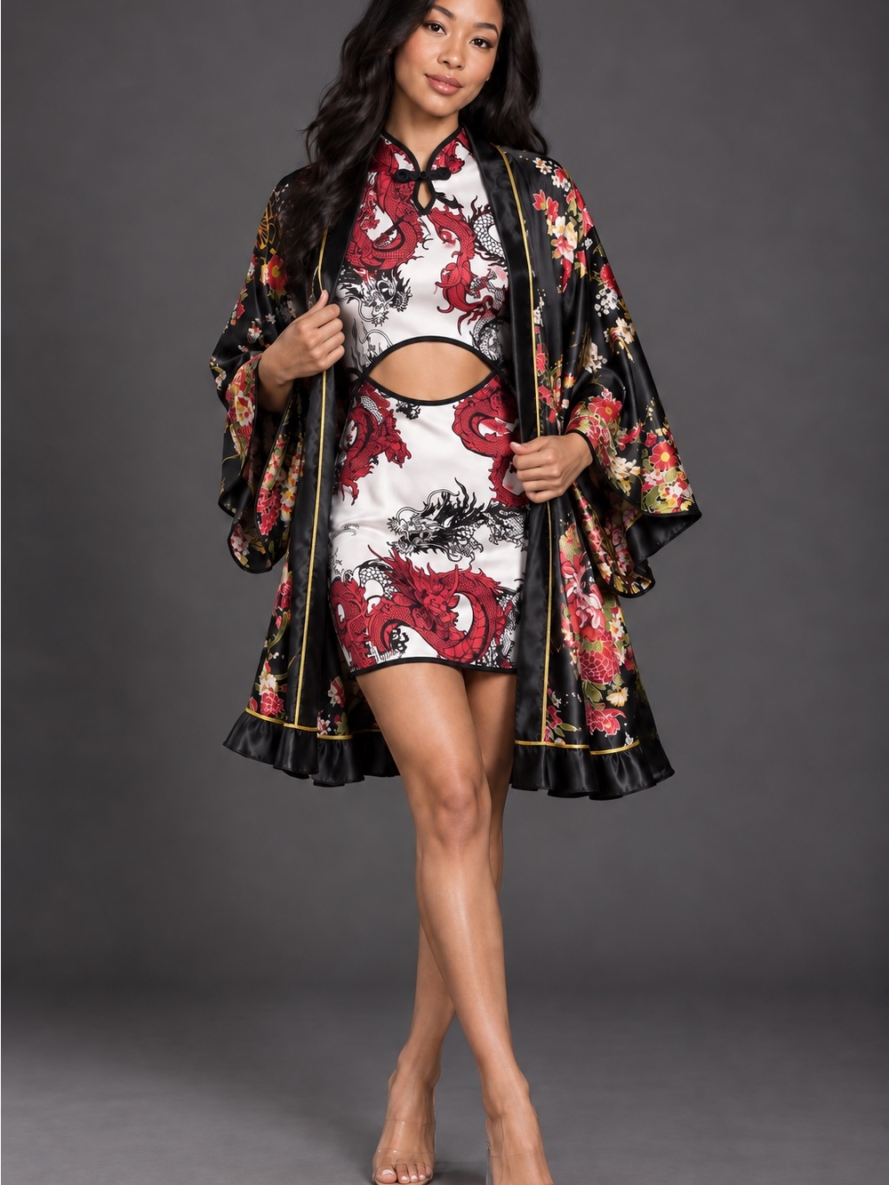 Women’s Black Floral Satin Kimono Robe Gold Trim XS\S NWT on Kimono